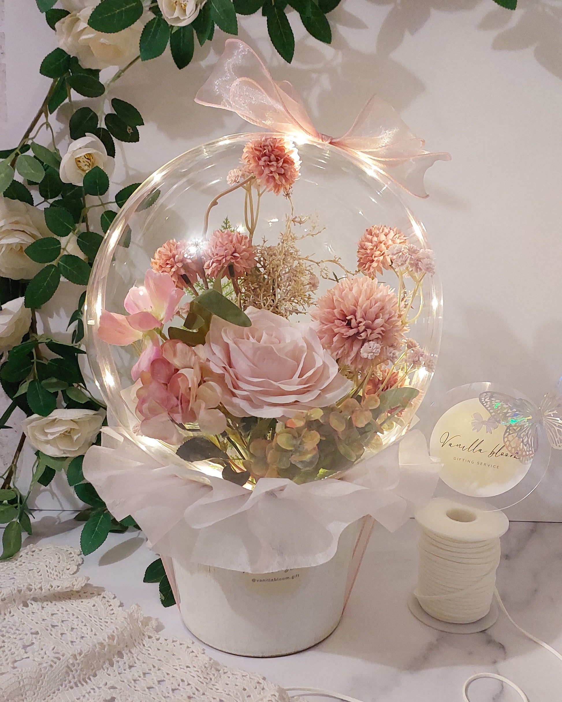 Dusty Pink Flower Balloon Pot with lights